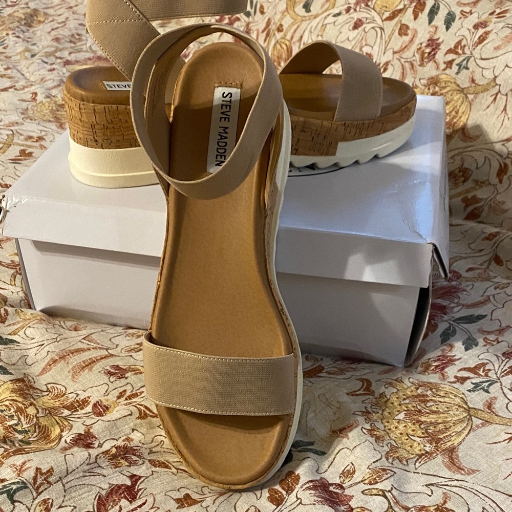 Steve Madden Beige Platform Sandals